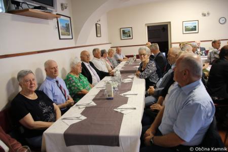 Slavnostna podelitev priznanj in cvetja diamantnim in zlatim parom (8)